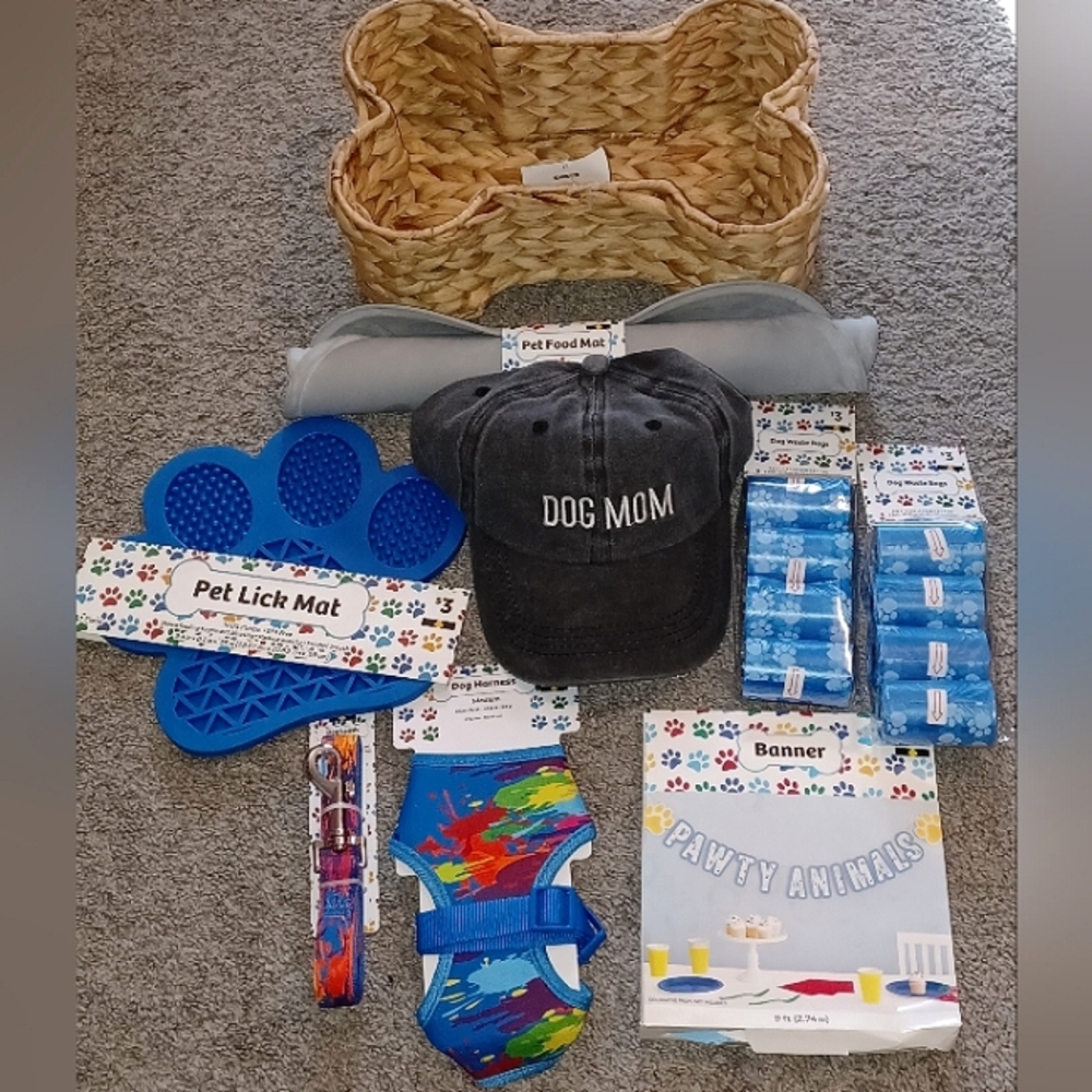 Dog pet basket/poop bag/harness/leash food & lick mat/dog mom cap/party banner - Picture 2 of 8
